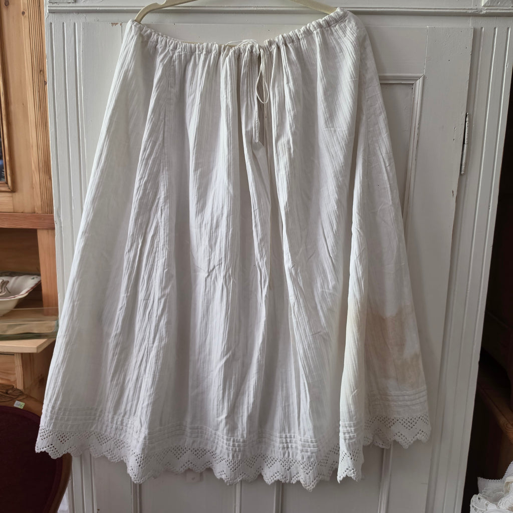 Antiker Baumwoll-Unterrock mit Spitzenborte - Vintage um 1930 - für Sammler & Upcycling
