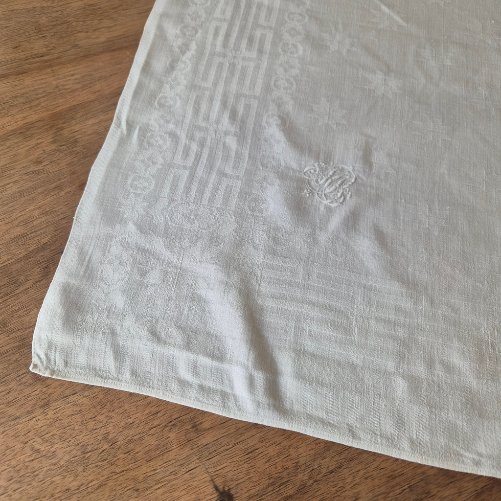 Antike Jugendstil Serviette/Mitteldecke weiß 69x63cm Damast Monogram M.B.