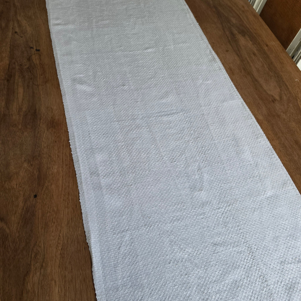 Handgewebter Vintage-Tischläufer aus Leinen mit Rosen-Monogramm 43x137cm