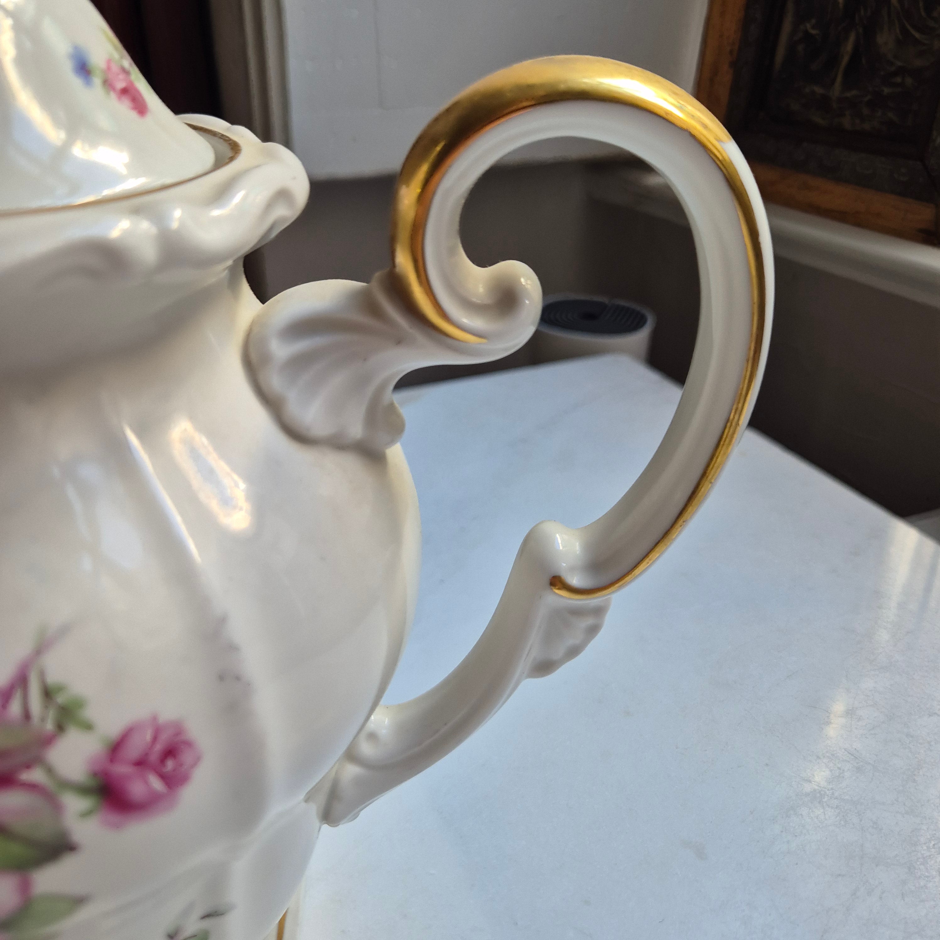 Antike Porzellan Kaffe-oder Teekanne von Weimar - Dekor "Katharina"