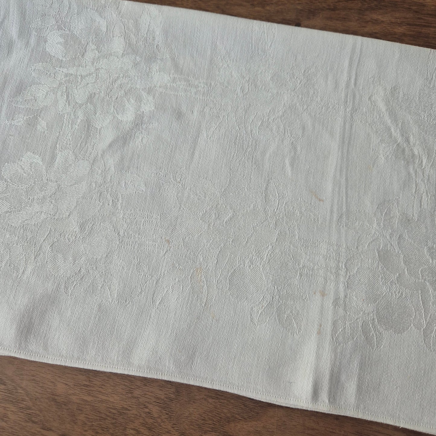 Antike Jugendstil Serviette oder Mitteldecke mit Monogramm A.F