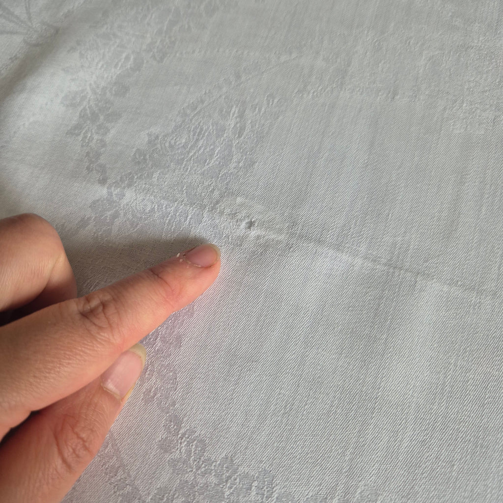 Antike Jugendstil Mitteldecke / Serviette mit Monogramm R.S weiß Damast