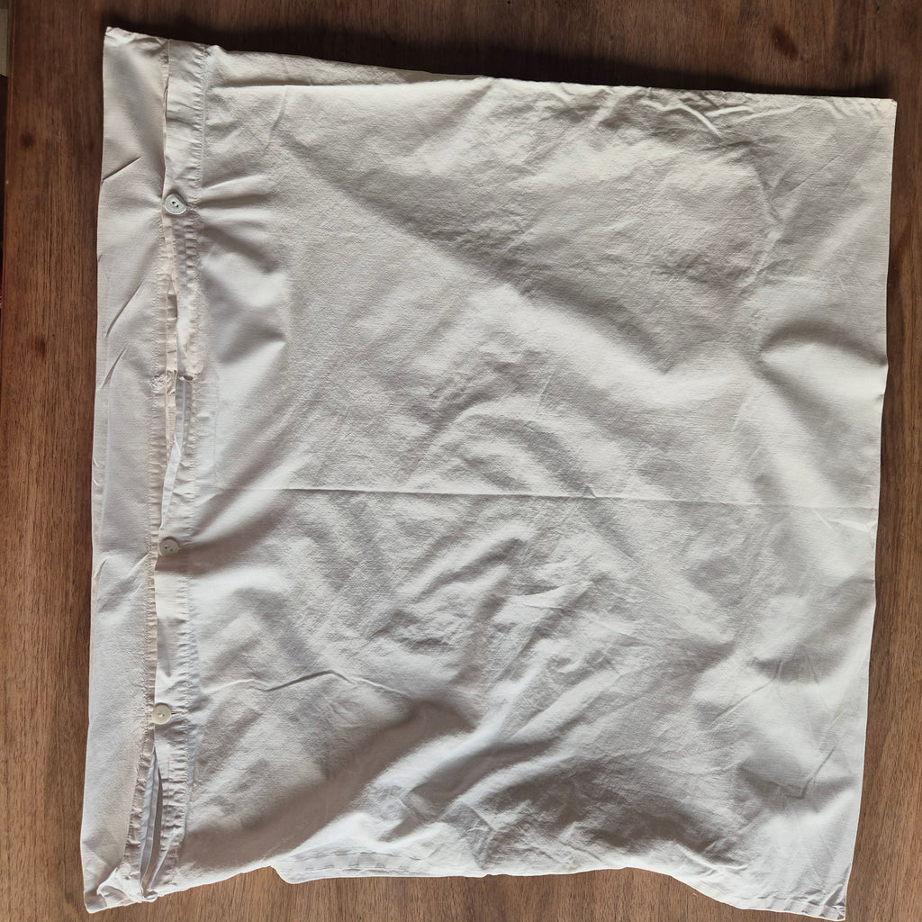 Antiker Kopfkissenbezug mit rosa Stickerein 70x70cm Baumwolle (unperfekt)
