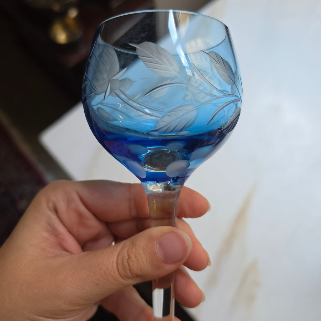 Edles Vintage Römer-Glas aus Kristall - Handgeschliffen in Blau & Transparent - Eleganter Stil-Pokal
