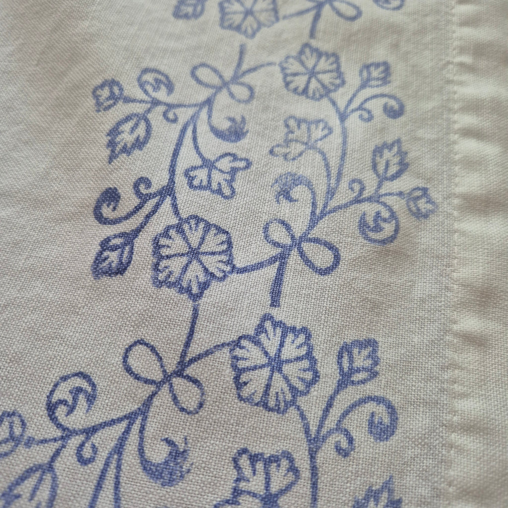 Vintage Baumwolle Gardine mit blauem Stempel Muster rechte Seite 115x169cm Handgemacht