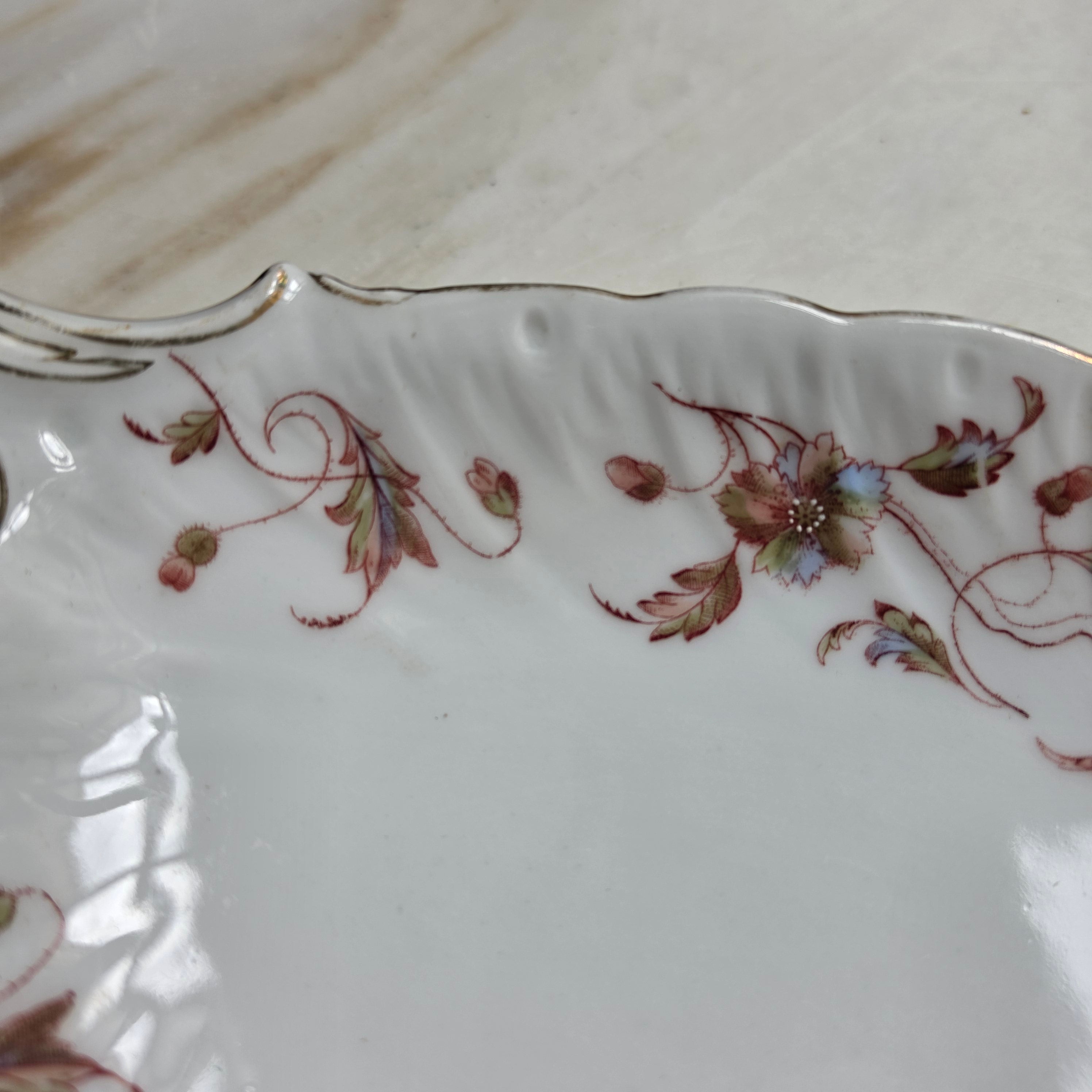 Antike Porzellan-Anbietschale mit floralem Dekor & Goldrand – Vintage Servierschale - Oval