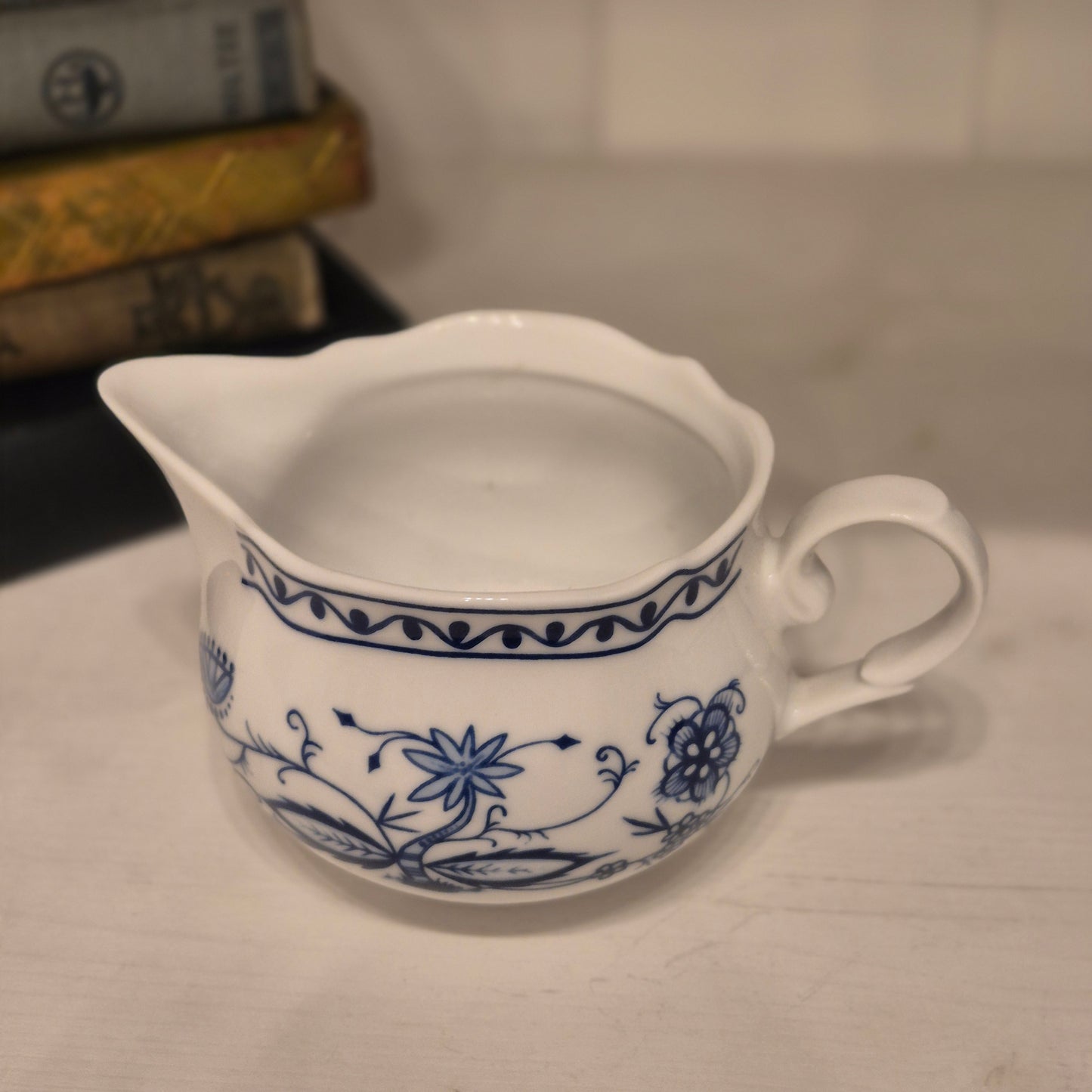 Triptis Porzellan Germany Zwiebelmuster Kännchen Sahnekännchen Milchkännchen