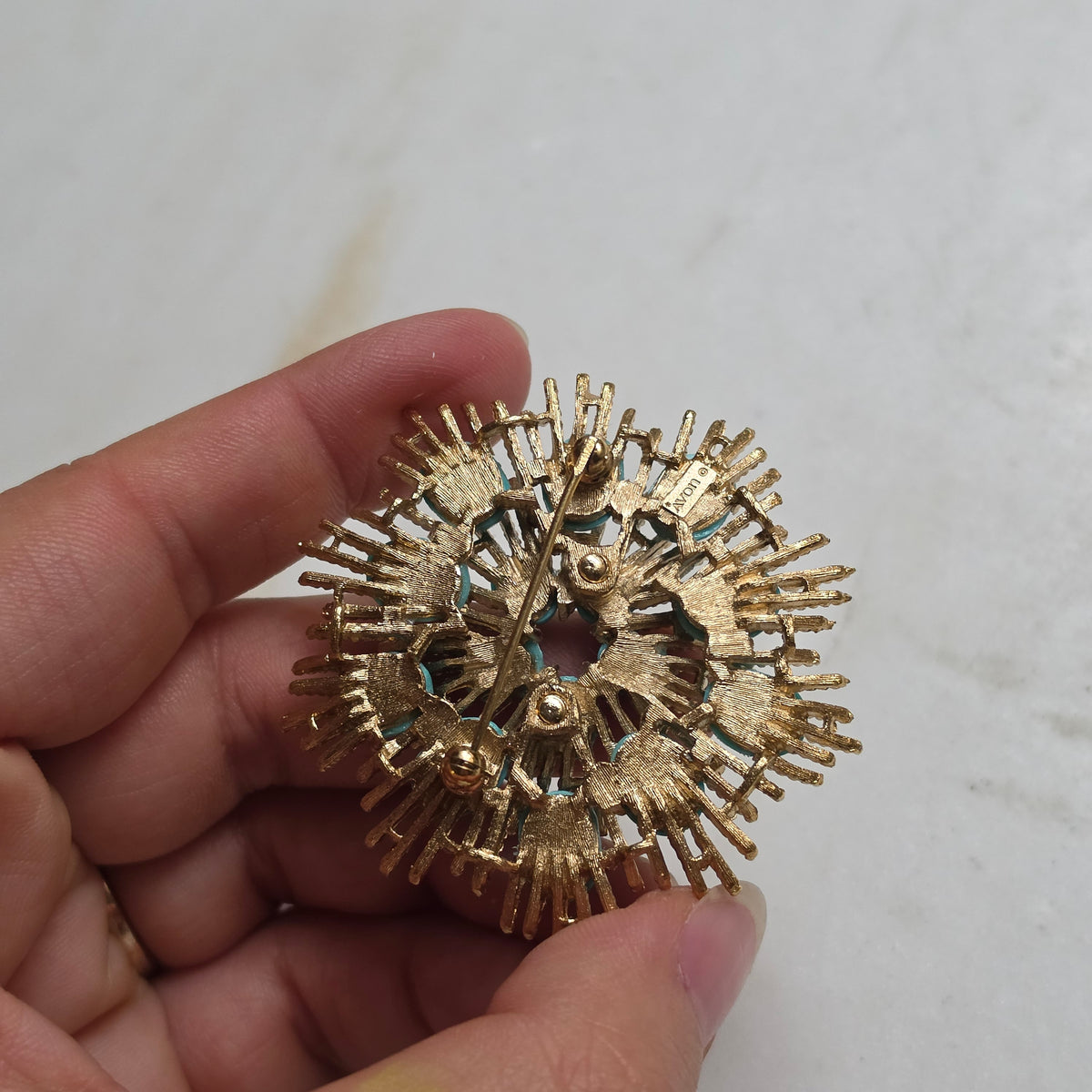 Vintage Avon Broosche mit Türkissteinen – Starburst Design