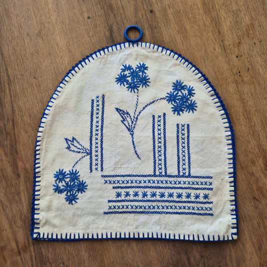 Antike handgemachte Vintage Teehaube Baumwolle/Leinen blau weiß 35x35cm Mini Stockflecken