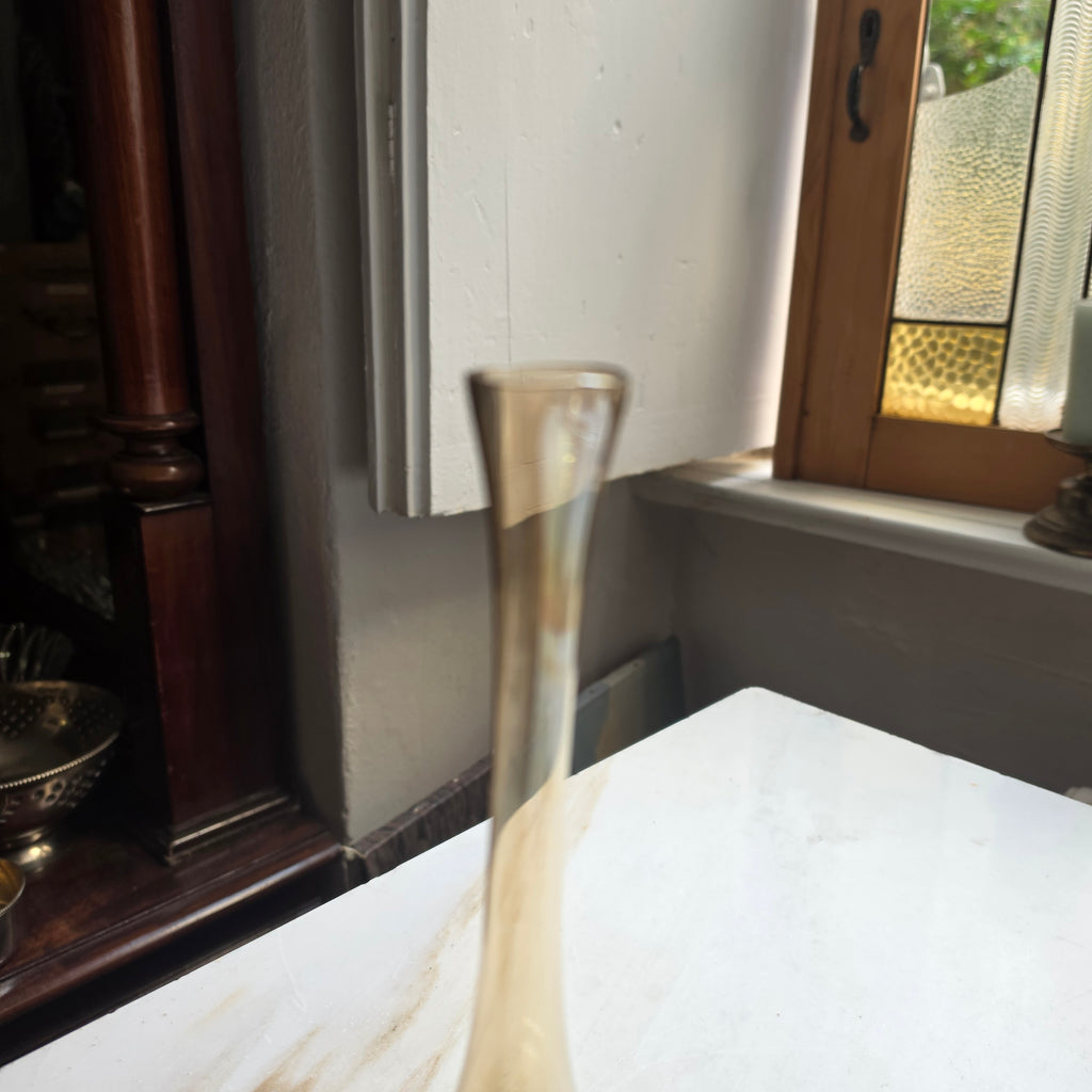 Elegante Vintage Solitär-Glasvase – Bernstein / Champagner mit schimmerndem Glanz