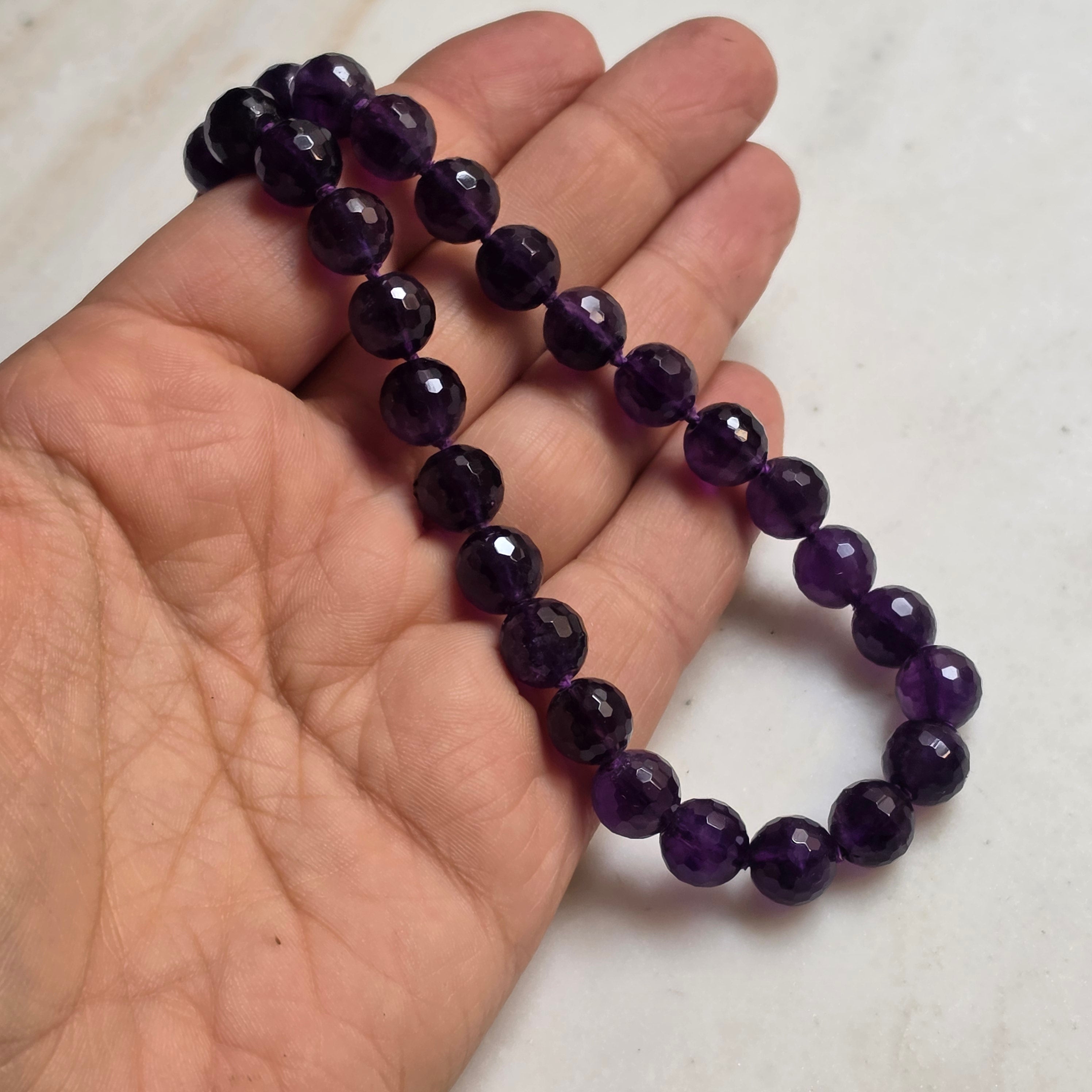 Elegante Perlenkette in Amethyst-Optik – Facettierte violette Perlen mit 925 Silber Magnetverschluss (vergoldet)