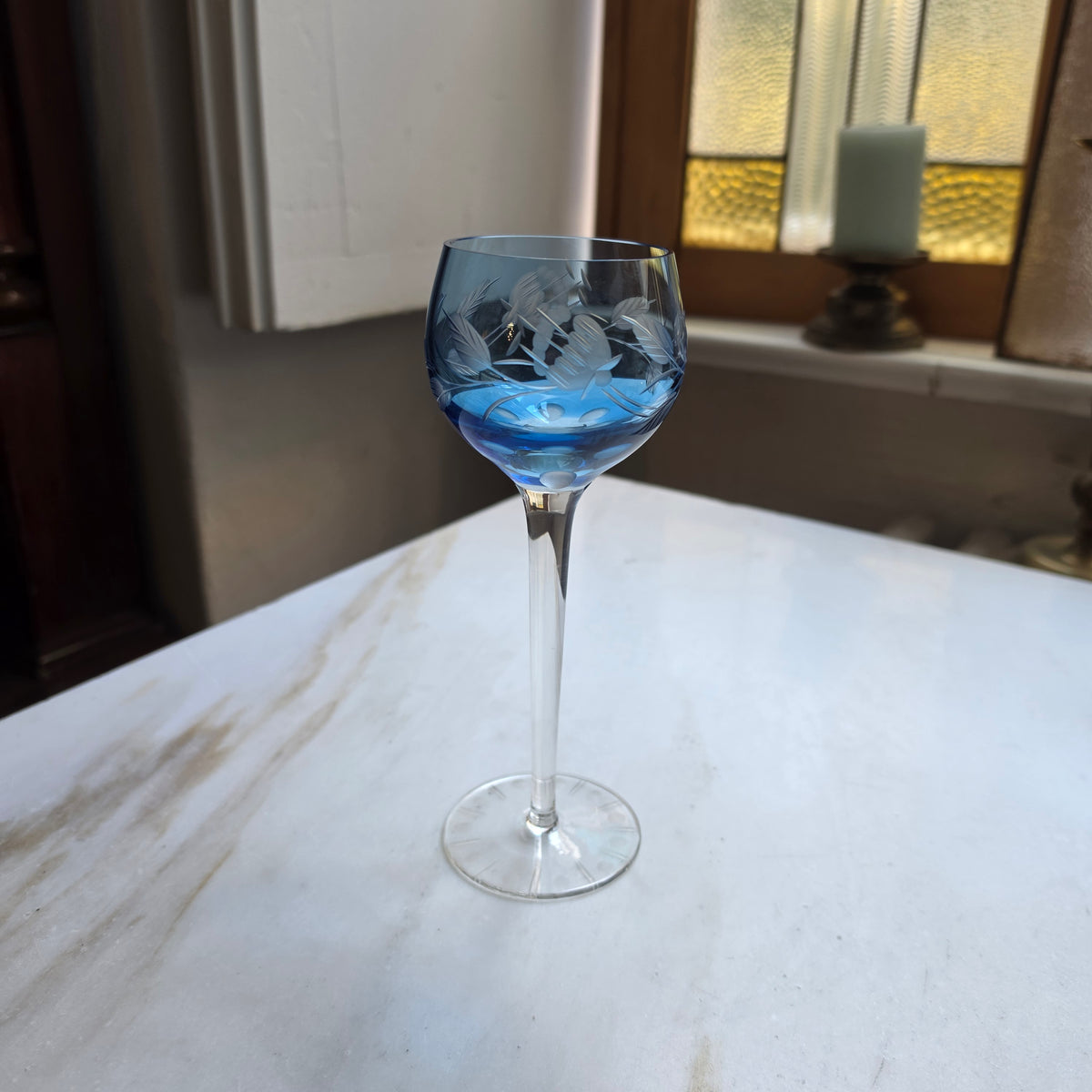 Edles Vintage Römer-Glas aus Kristall - Handgeschliffen in Blau & Transparent - Eleganter Stil-Pokal