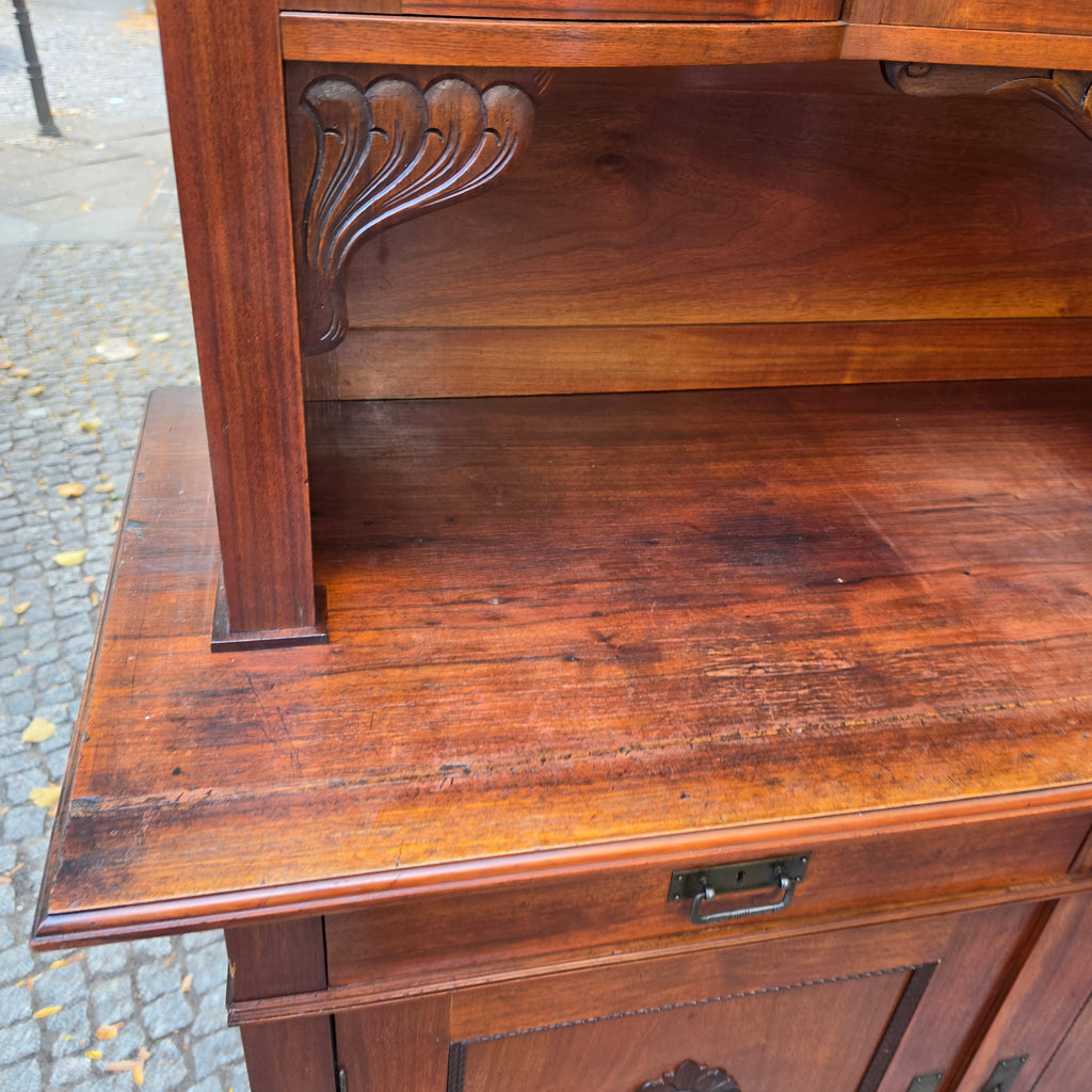 Antikes Küchenbuffet aus Echtholz – Jugendstil Anrichte mit Vitrine & Schnitzereien