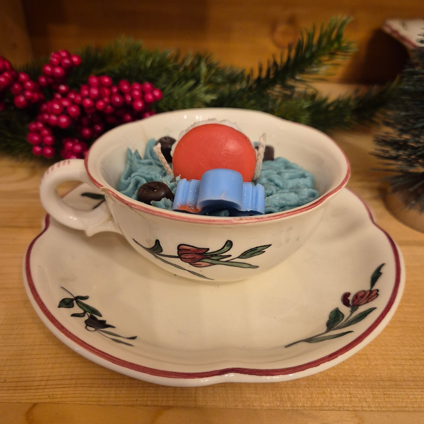 Handgemachte Sojawachskerze Weihnachtesgeschenk Sahne Macaron Dessert in Antiker Keramik Tasse Alt Strassburg
