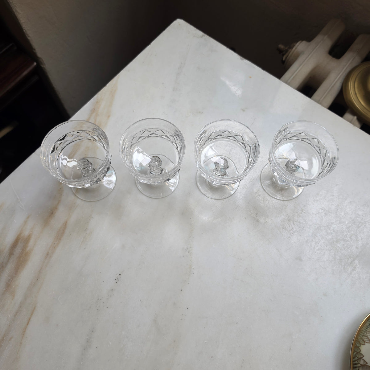 4er-Set Vintage Kristall-Likörgläser - Aperitifgläser mit Diamantschliff & Sechskant-Stiel