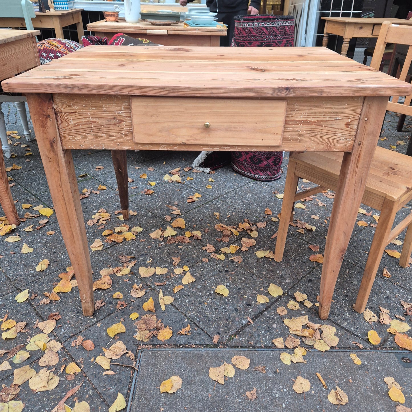 Antiker Biedermeier Tisch von 1860 mit Schublade 74x95cm Vollholz