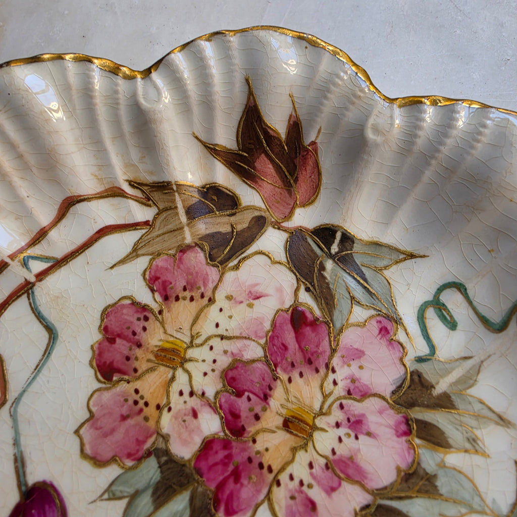 Antiker handbemalter Porzellanteller mit Blumenmalerei Goldrand um 1900