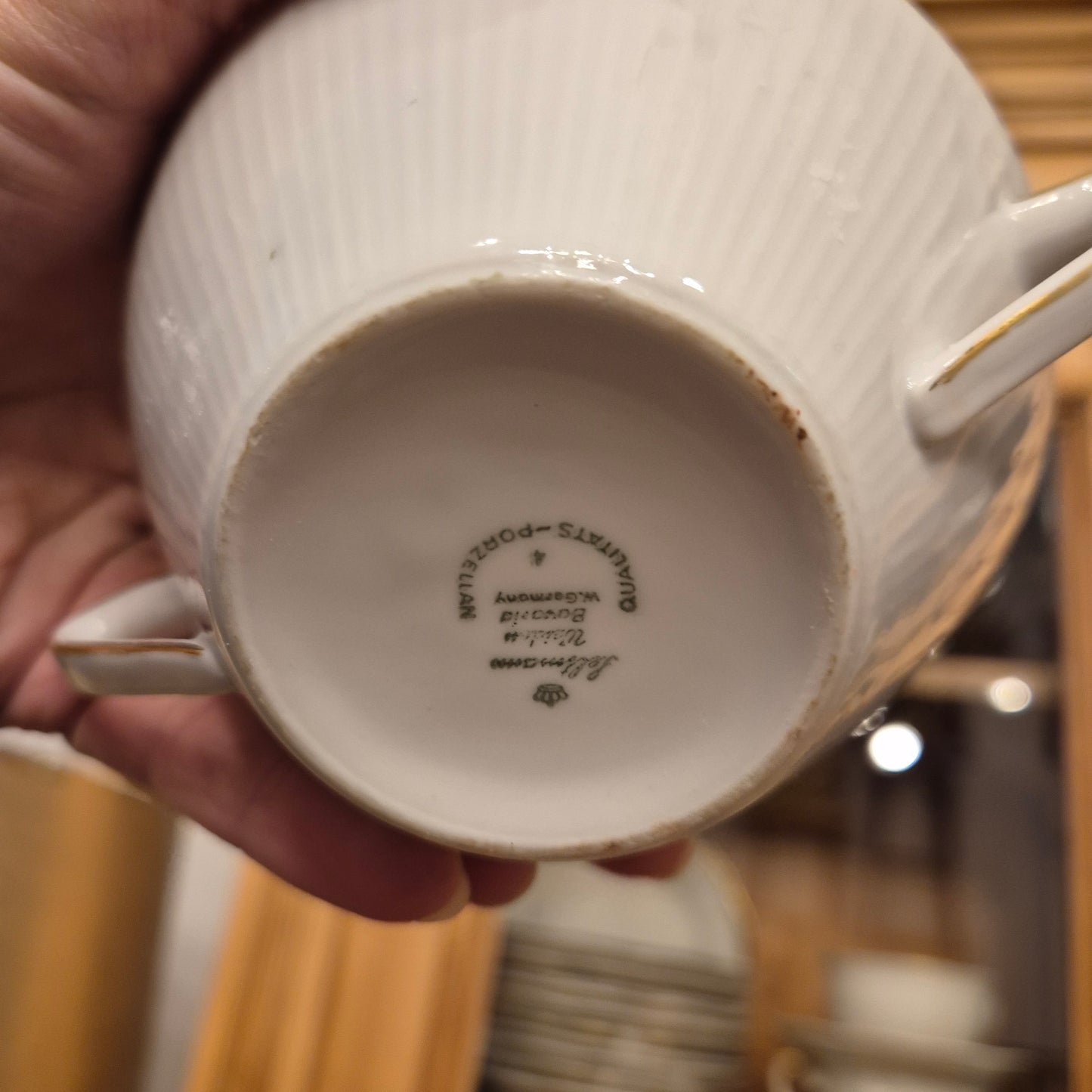 Handgemachte Sojawachskerze Weihnachtesgeschenk badender Lebkuchen Sahne Dessert in Antiker Porzellan Suppentasse von Seltmann Weiden