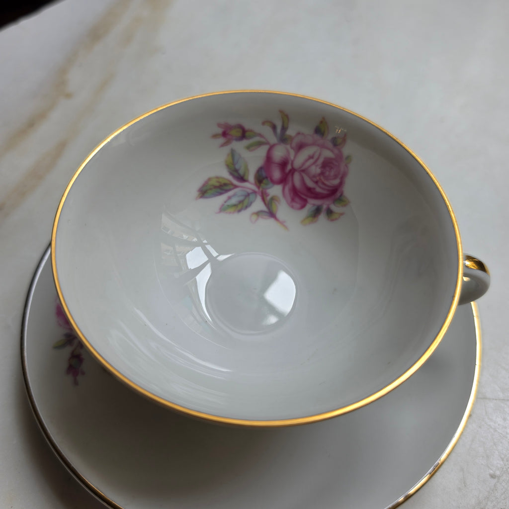 Fürstenberg Porzellan Teetasse mit Untertasse – Romantisches Rosenmotiv & Goldrand – Vintage Gedeck