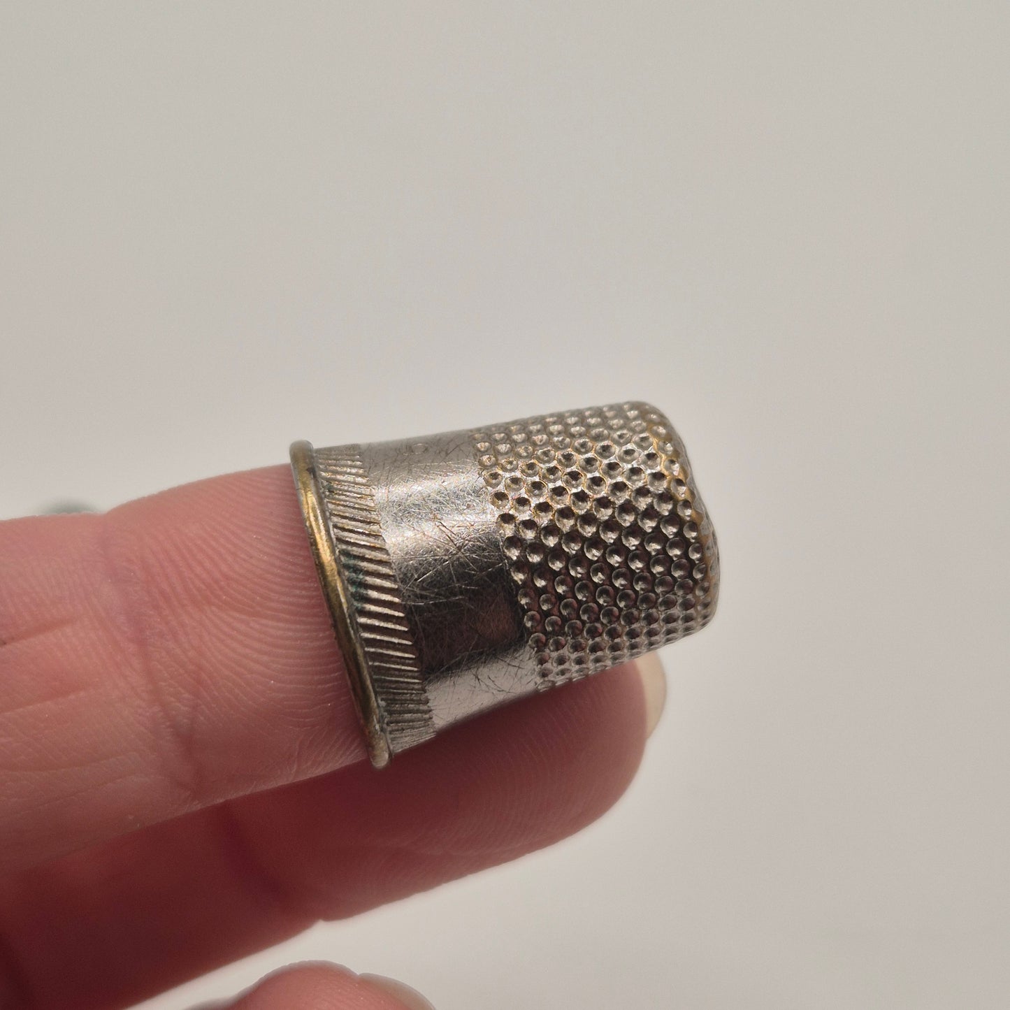 2x Uralte Fingerhüte Metall Jugendstil