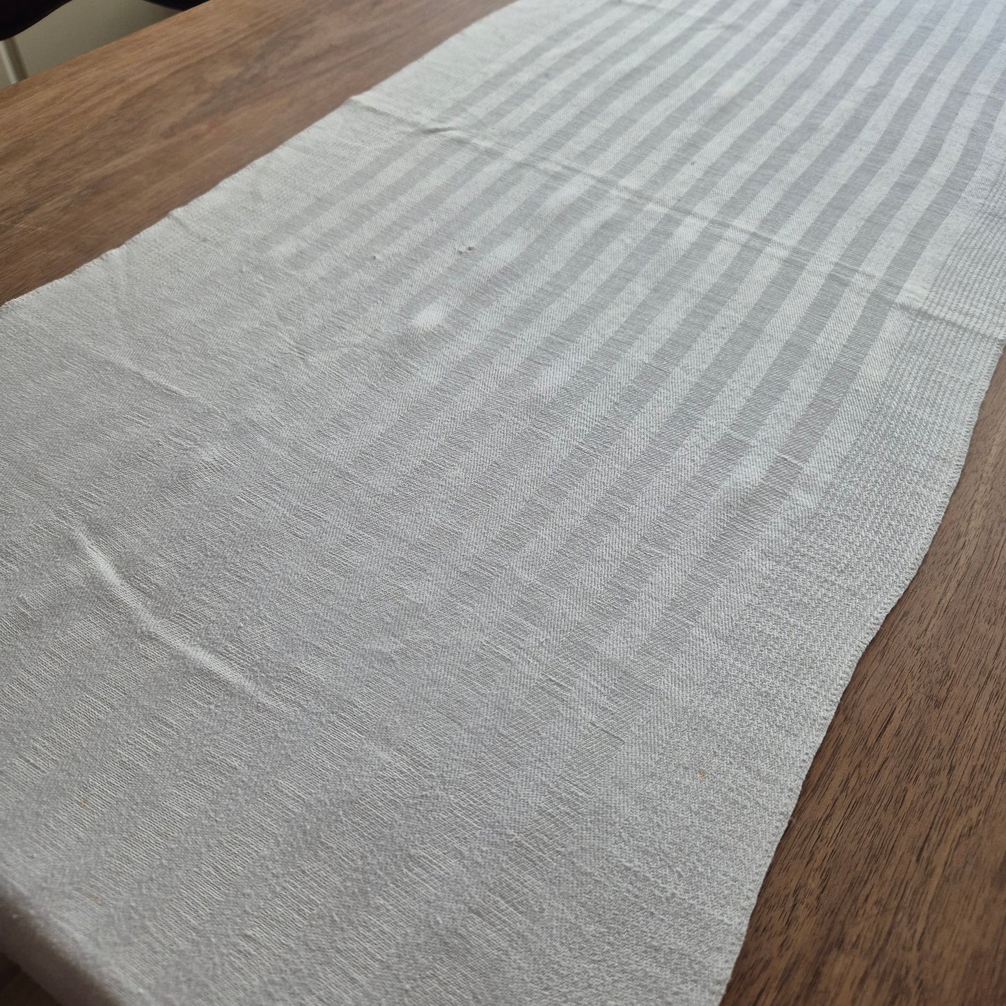 Antikes Leinen Geschirr-& Küchentuch Monogramm H.I. 140x 43cm