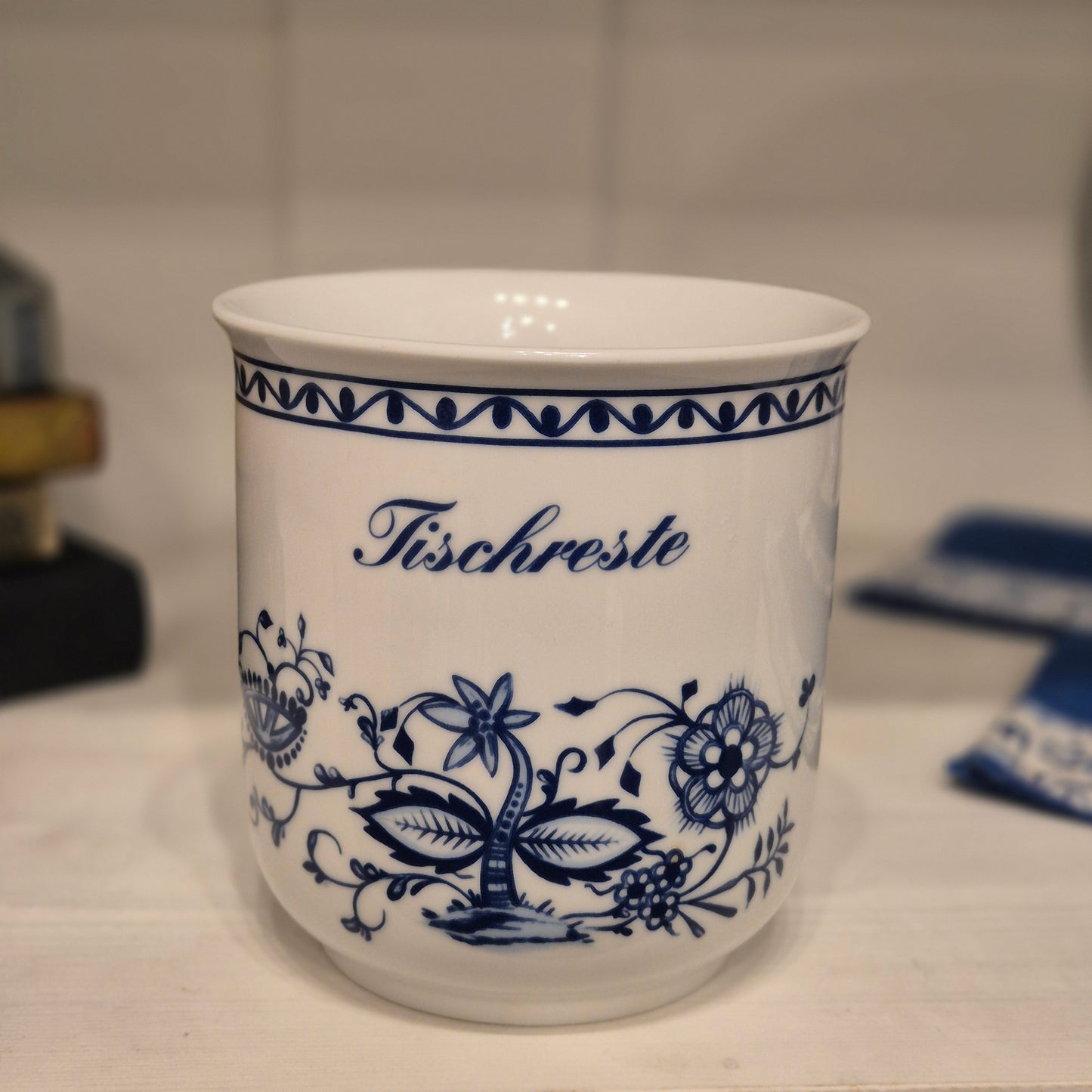 Vintage Übertopf Topf Gefäß für Tischreste Triptis Porellan Zweibelmuster