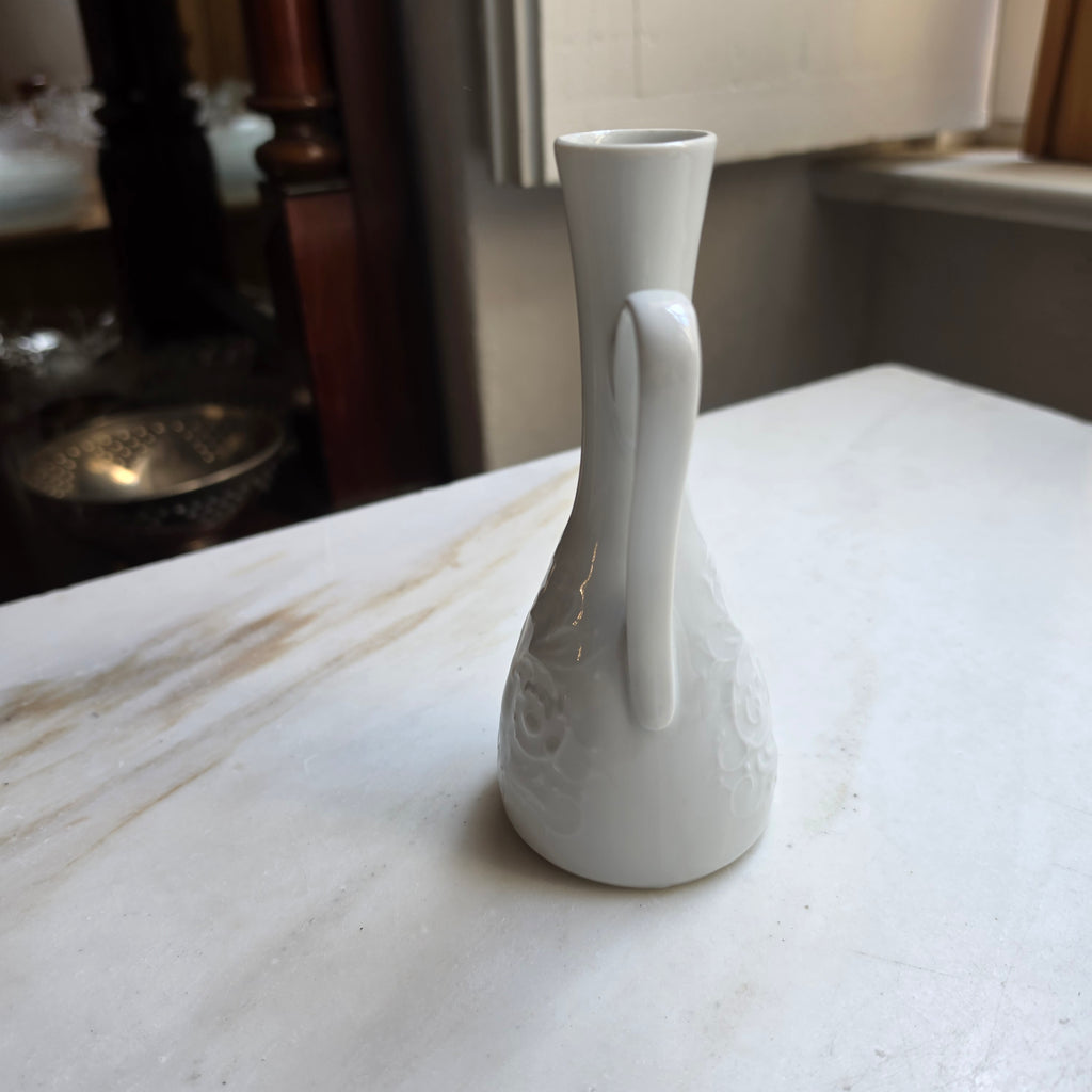 Vintage KPM Royal Porzellan Bavaria Miniatur-Vase / Krug mit Relief, Weiß