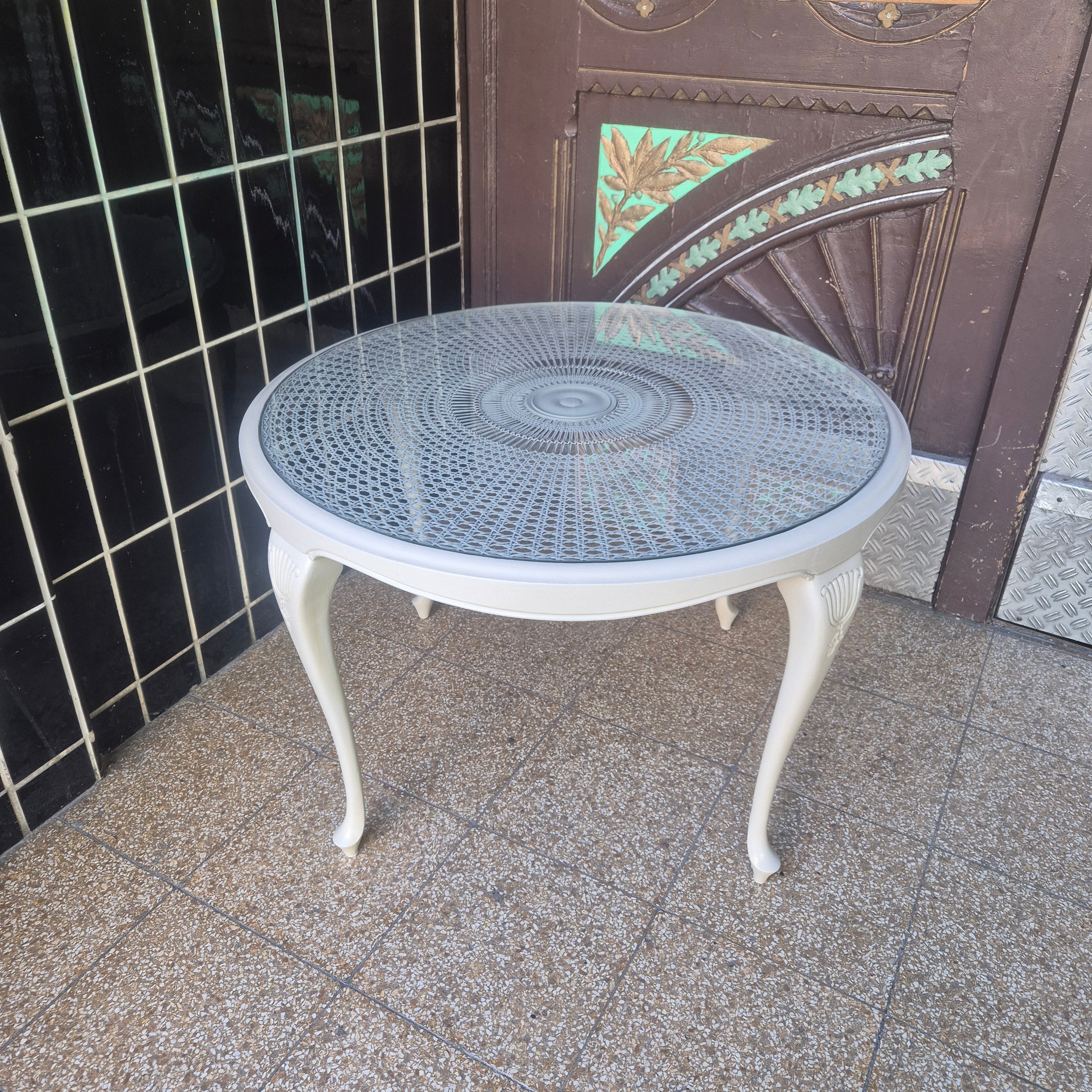 Vintage Chippendale Tisch rund mit Glasplatte - Beige - Wiener geflecht