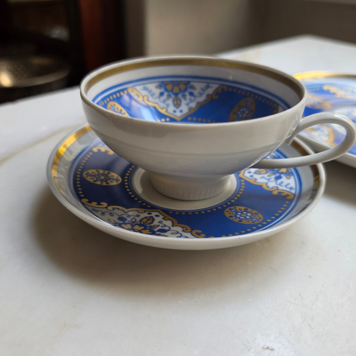 Vintage CP Weißwasser Porzellan-Gedeck 3-teilig – Kobaltblau mit üppigem Golddekor & Ornamenten