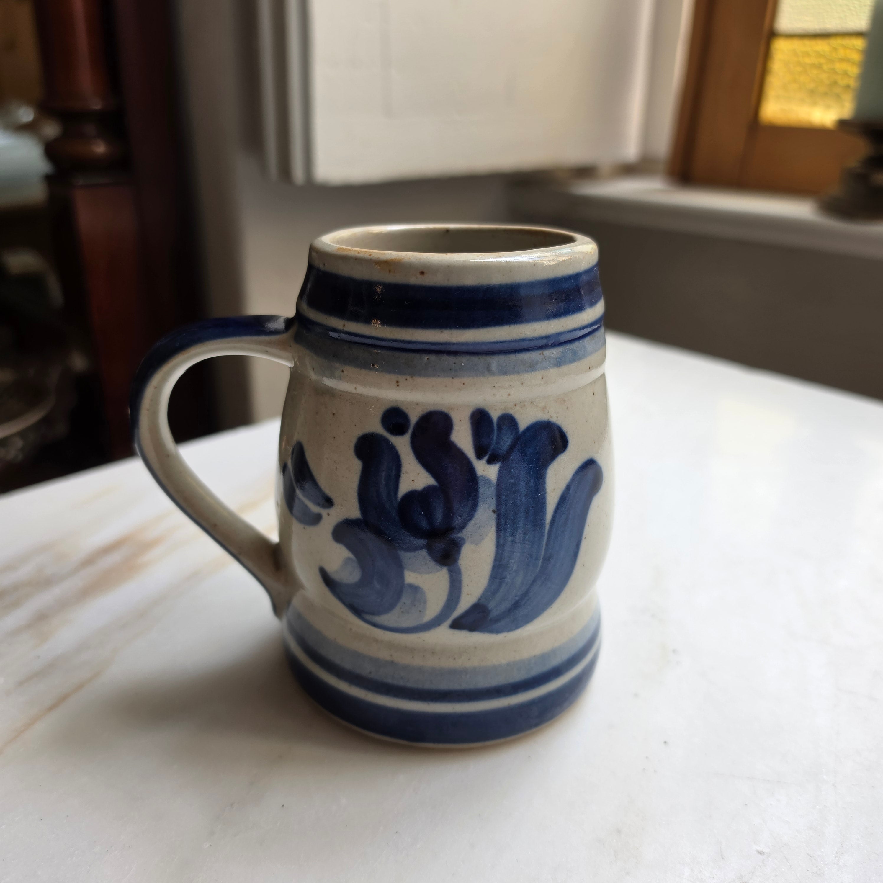 Vintage Westerwälder Steingut-Krug – Handgemaltes Salzglasur-Dekor