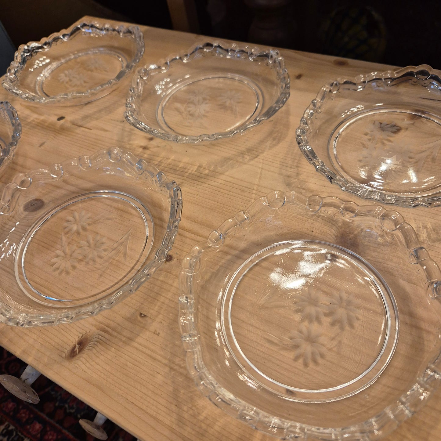 6x Vintage Glas oder Bleikristall Schalen Kuchen Teller mit Blumenmuster