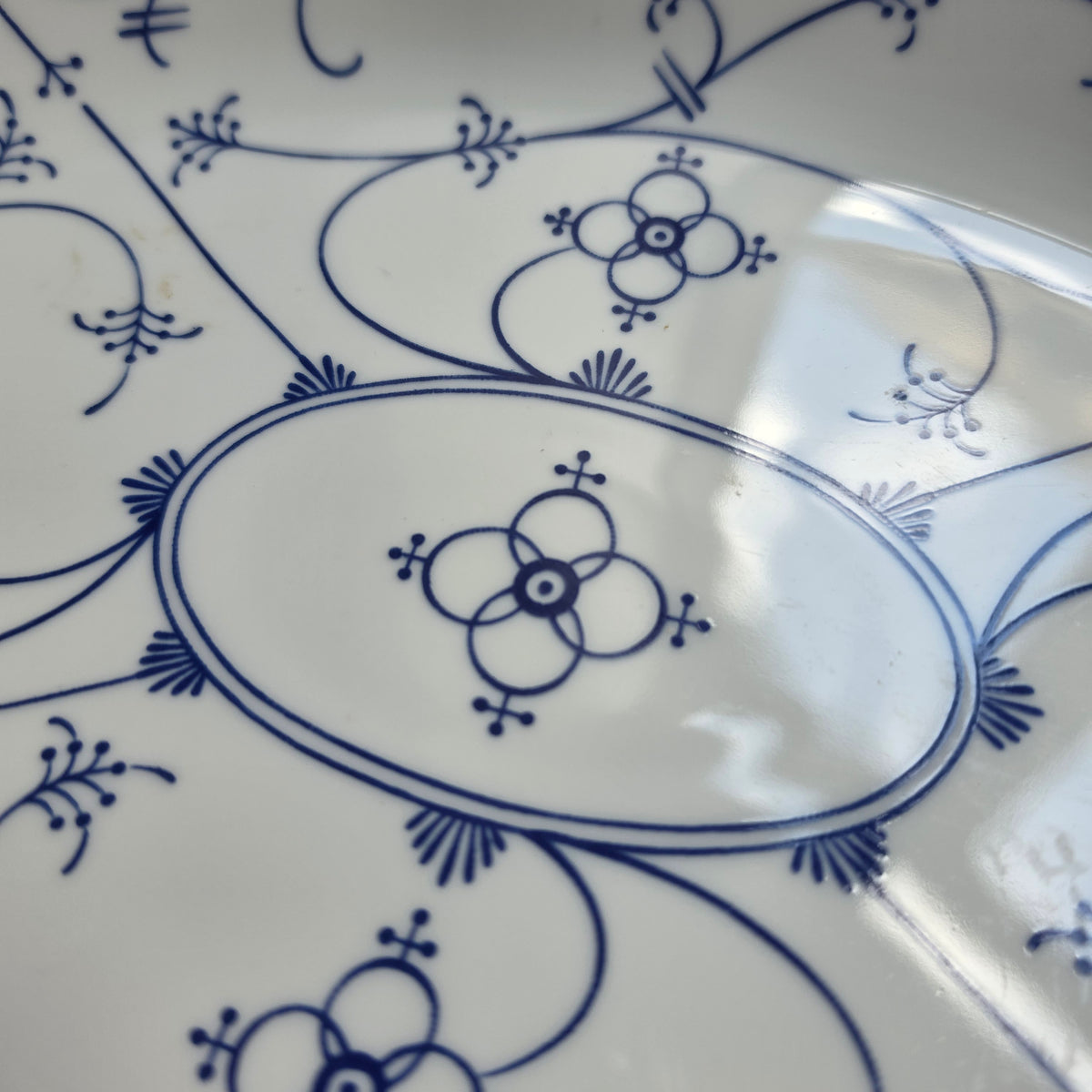 Ovale Servierplatte - Servierschale – Form Marienbad "Ingres Weiß" Zwiebelmuster-Dekor
