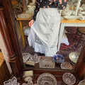 Vintage Halbschürze aus antiker Baumwolle mit kunstvoller Durchbruchstickerei – Weiß um 1900