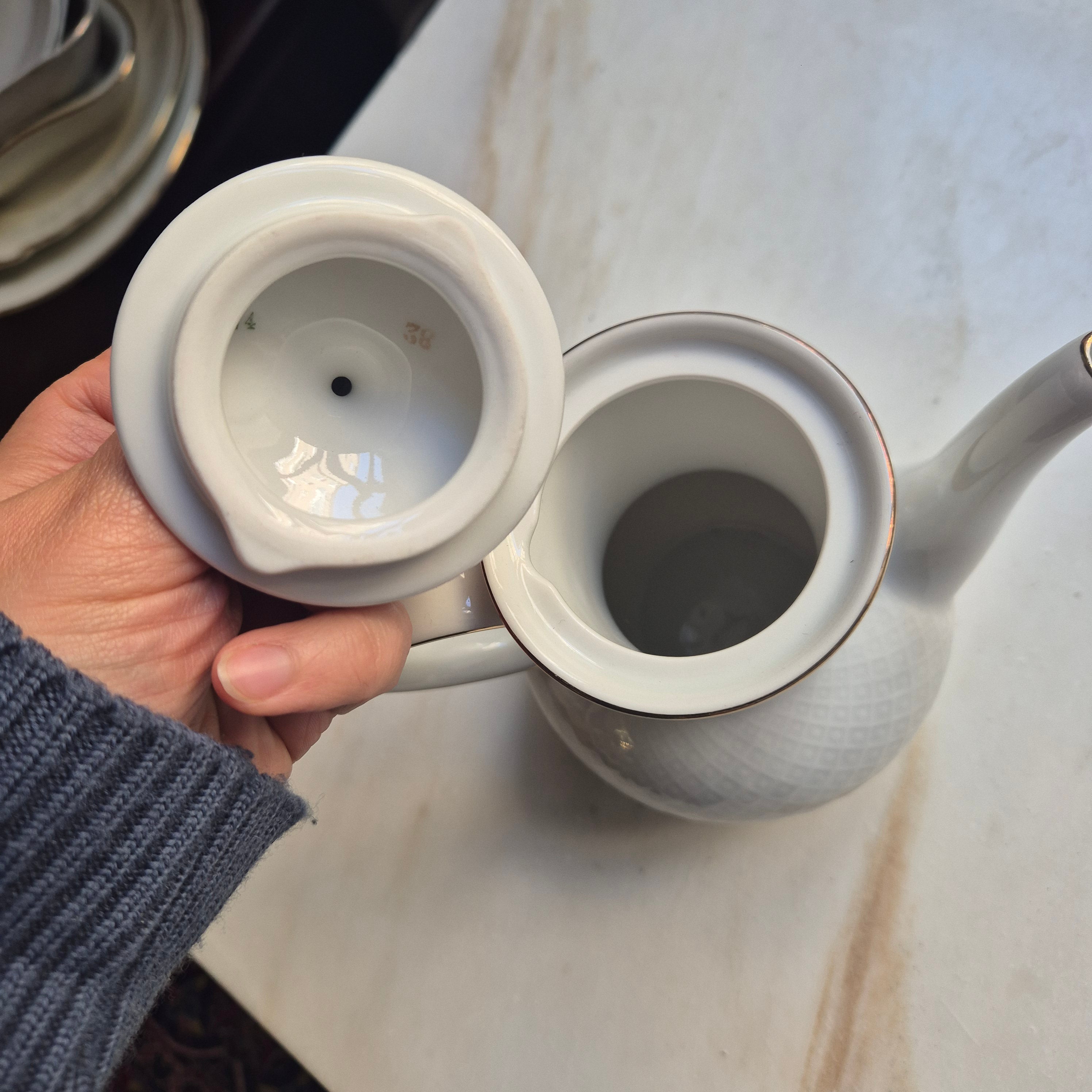 Seltmann Weiden "Annabell" - Porzellan Kaffeekanne oder Mokkakanne - mit Goldaktzenten