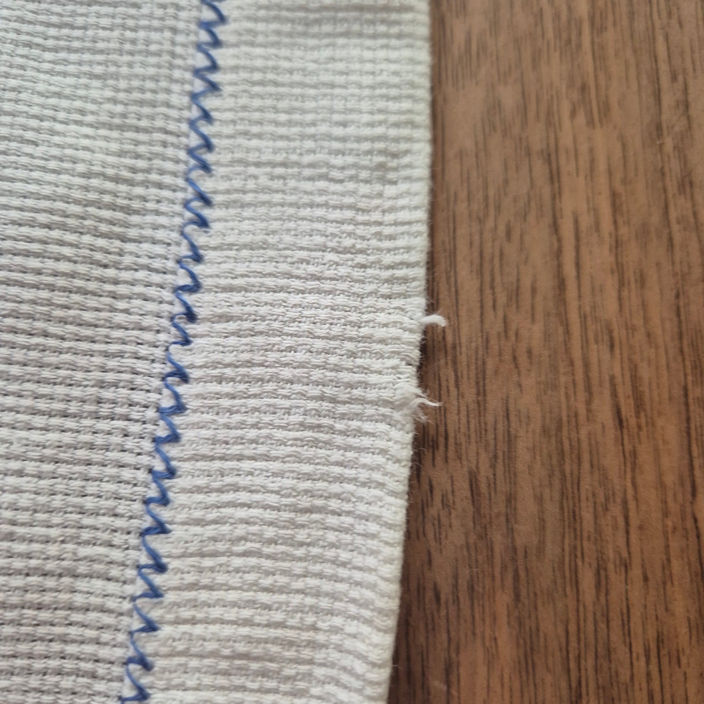 Antike bestickte Kommodenläufer oder blickdichter Vorhang Leinen/Baumwolle weiß/blau