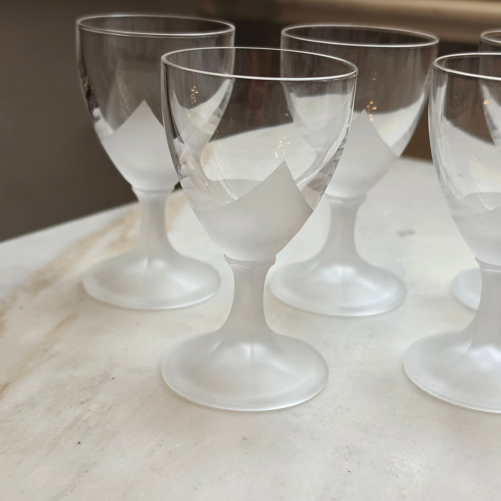 6x elegante, kleine satinierte Likörgläser - Schnapsgläser