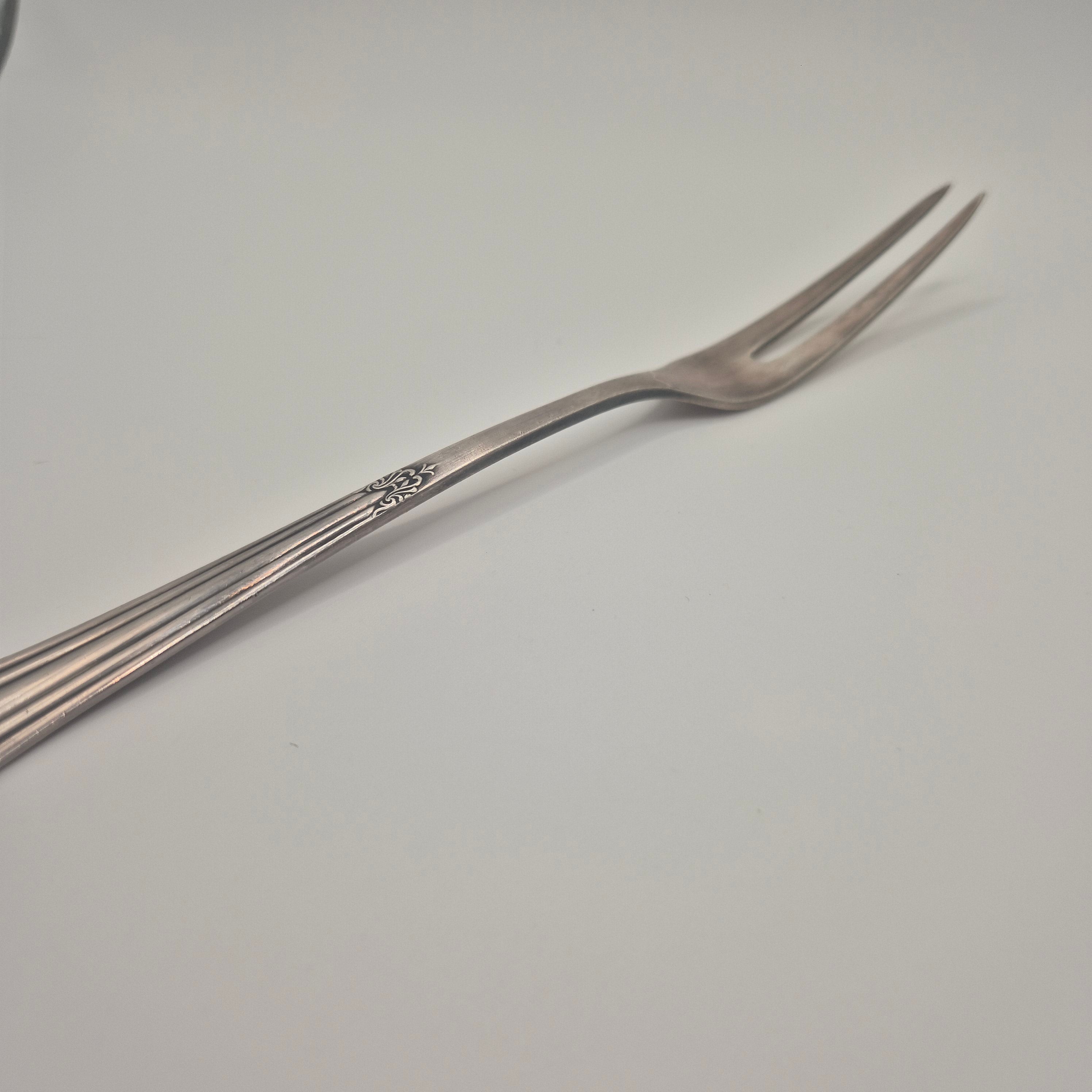 Antike Jugendstil Aufschnittgabel – Silberfarben / Versilbert