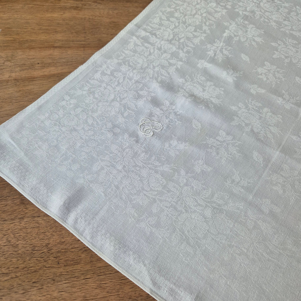 Antike Jugendstil Serviette / Mitteldecke mit Monogramm C.A