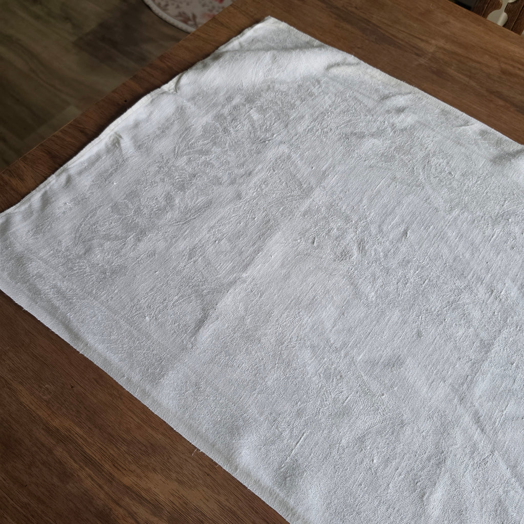 Antikes Geschirrtuch – Handgewebte Aussteuer- 48x110cm - Stockflecken