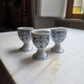 3er-Set Eierbecher aus Porzellan – Klassisches Blau-Weiß-Muster Strohblume