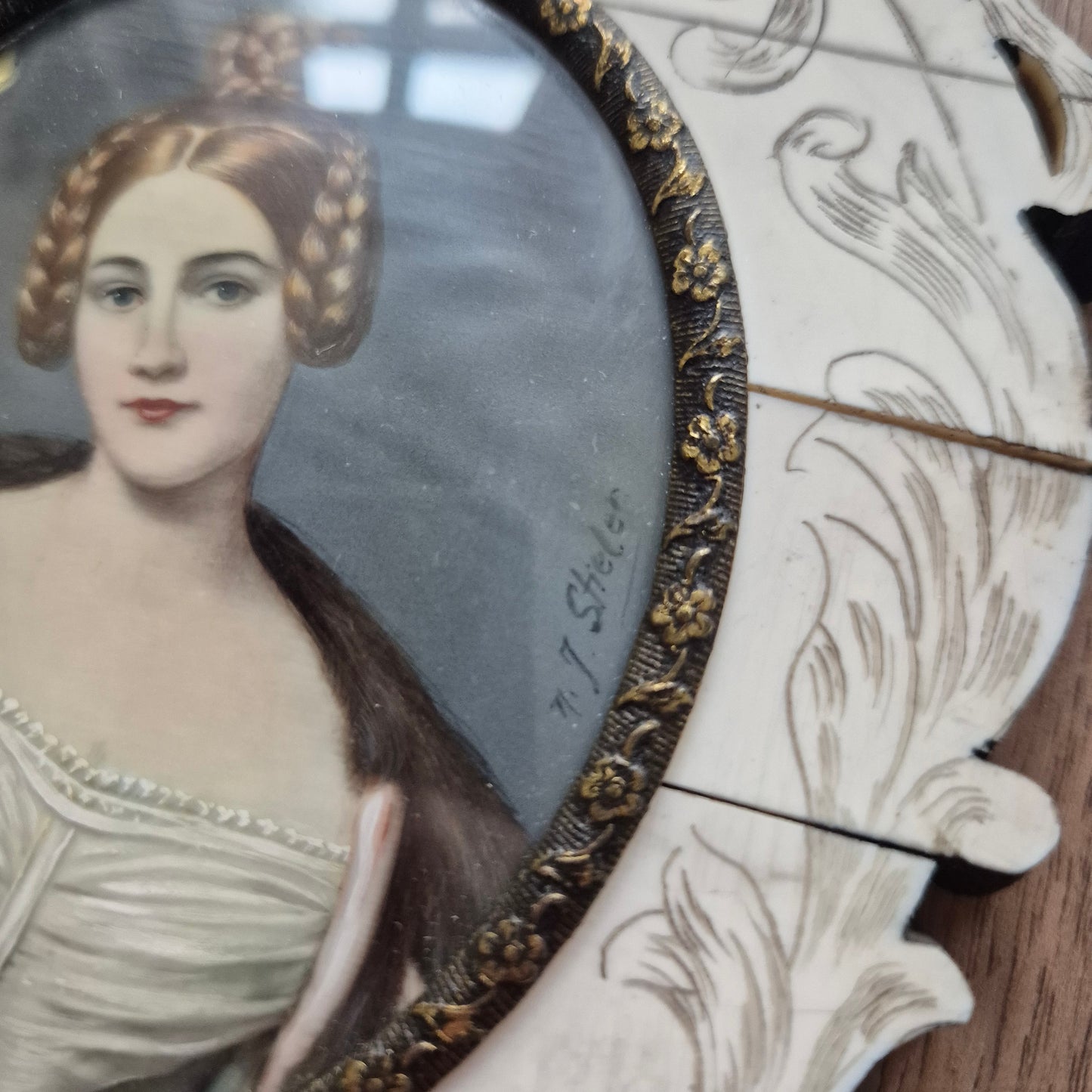 Antike viktorianische Miniaturmalerei / Lupenmalerei Porträt "Caroline von Holnstein" auf Bein / Porzellan Holz