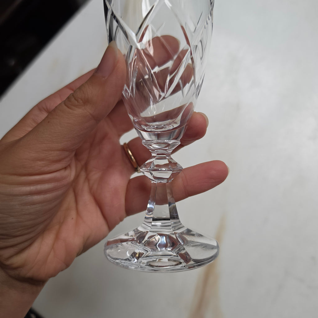 Edle Glas-Champagnerflöte mit Feinschliff – Zeitlose Eleganz für besondere Momente