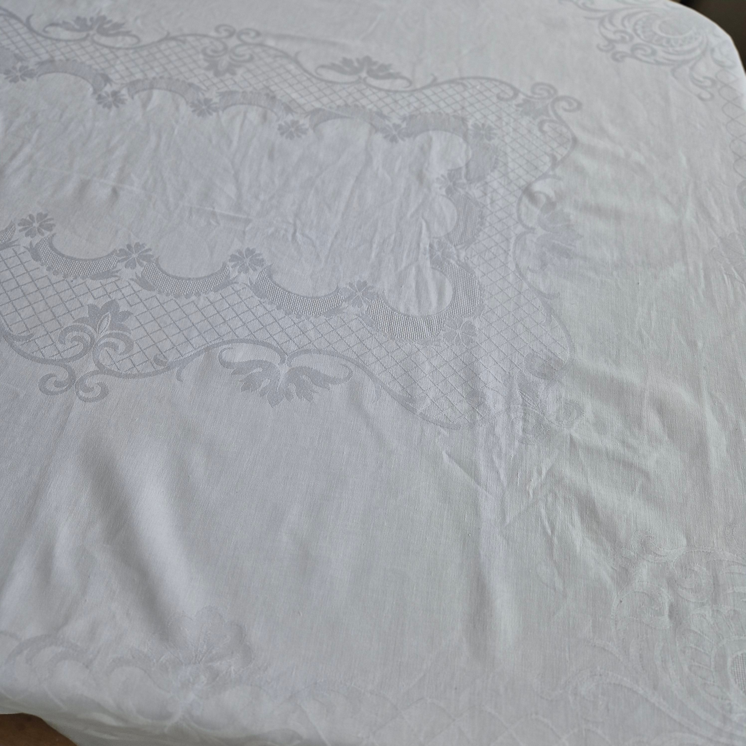 Vintage smail Tischdecke Damast weiß 155x130cm