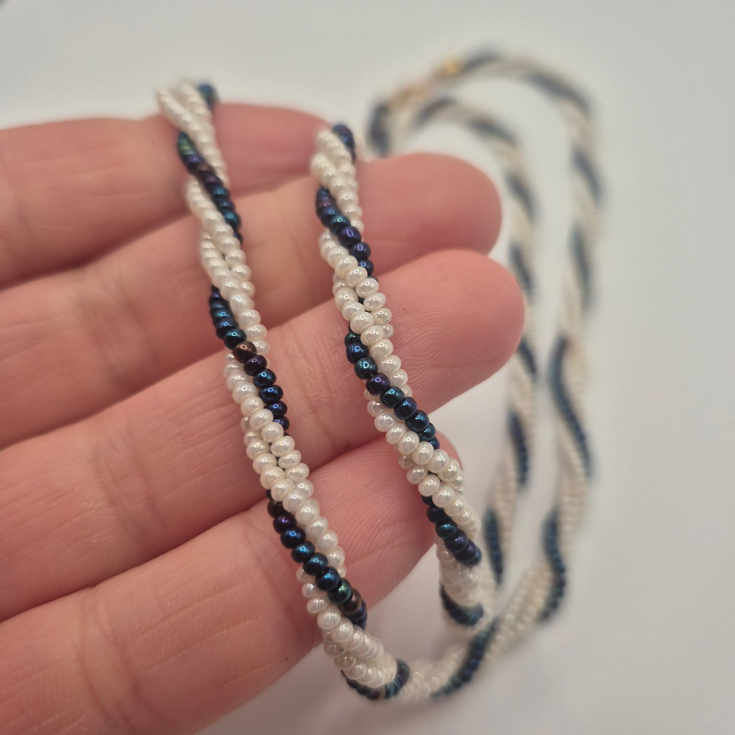 Vintage Glasperlenkette zweifarbig Torsade-Stil