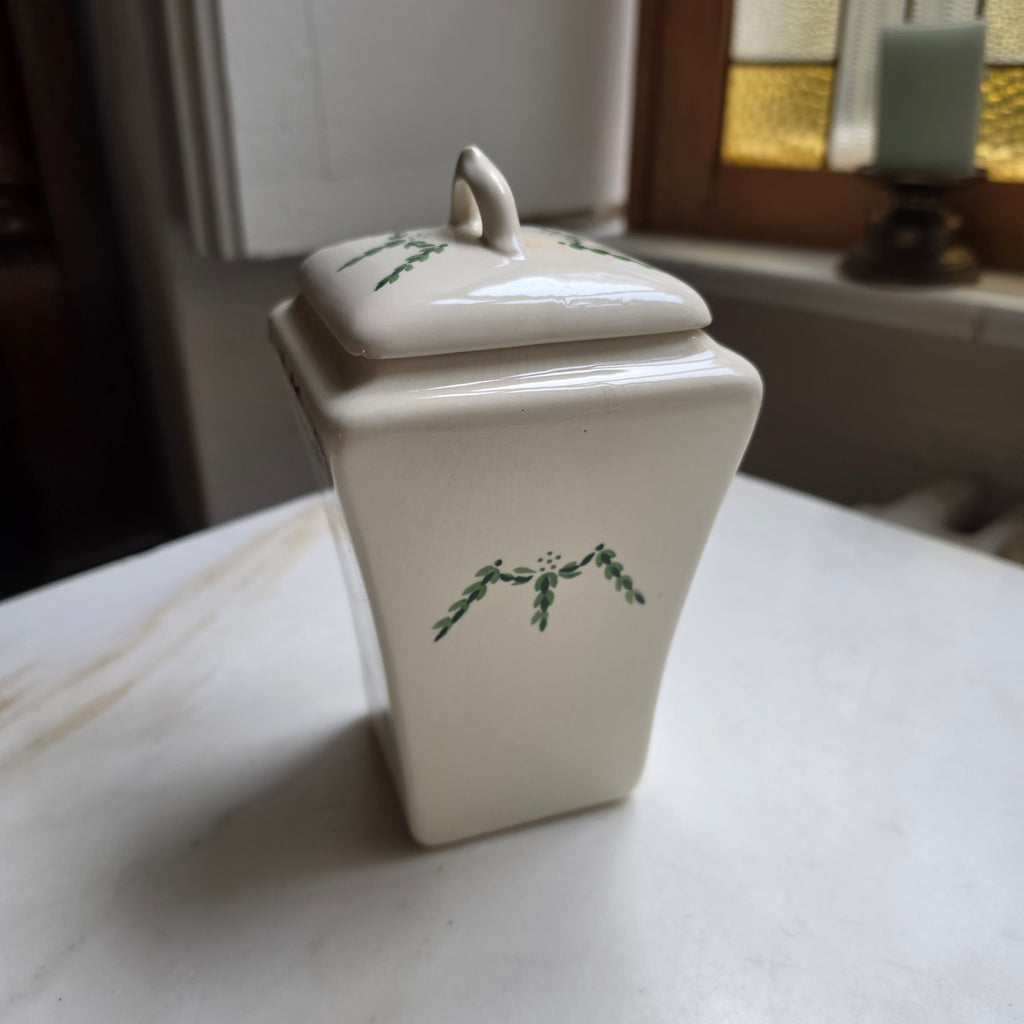 Antike Vorratsdose „Nudeln“ – Keramik im Landhaus-stil mit handbemaltem Blumendekor & Schleife