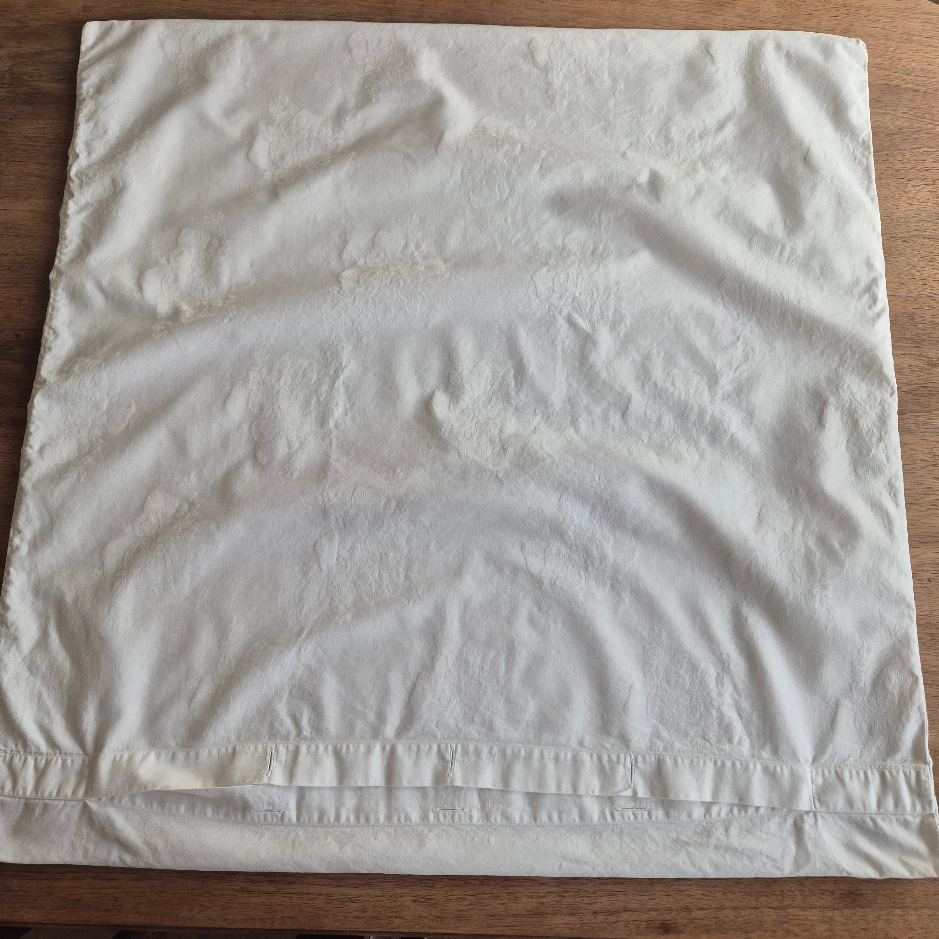 Antiker Kopfkissenbezug 75x75cm Baumwolle weiß Damast Rosenmotiv ohne Knöpfe