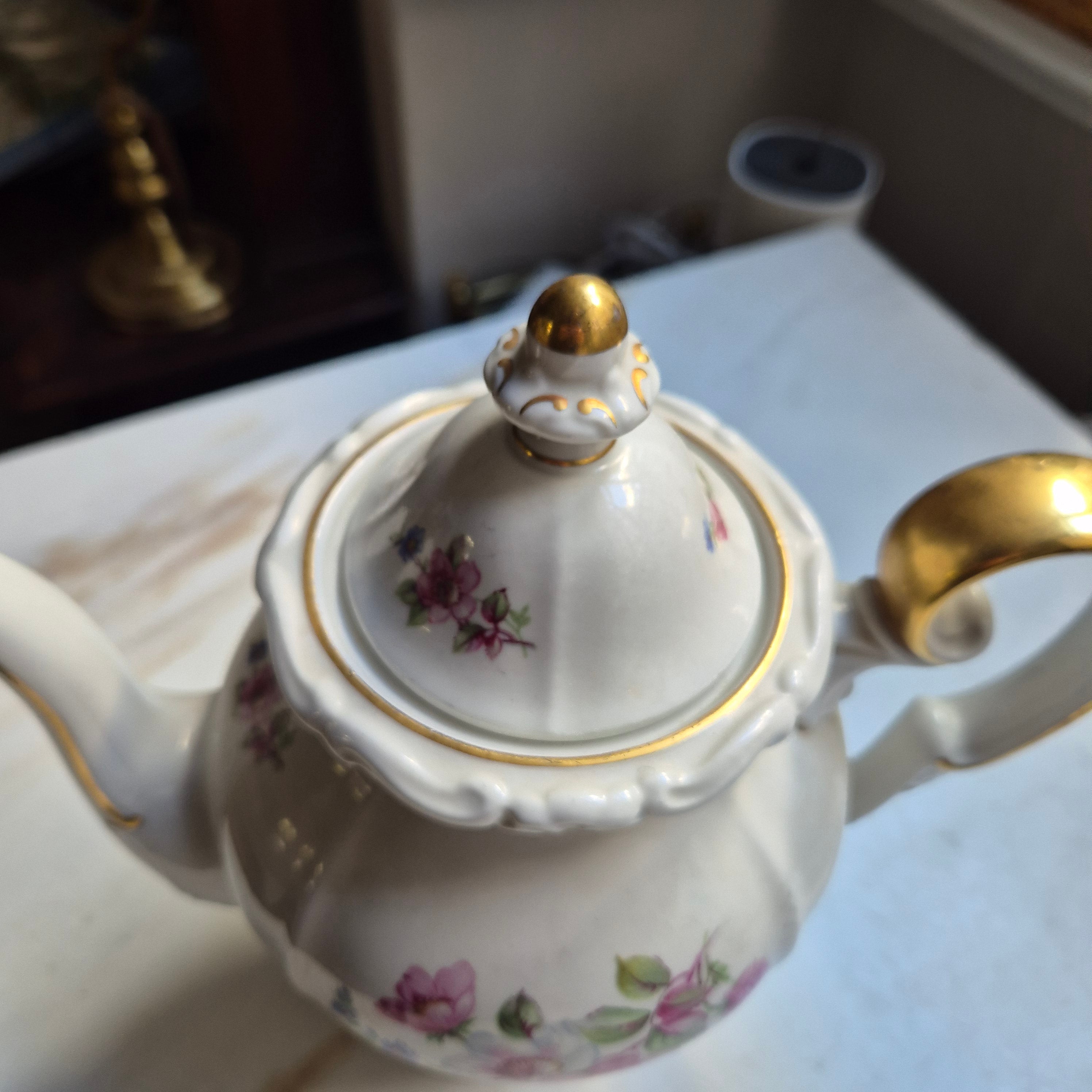 Antike Porzellan Kaffe-oder Teekanne von Weimar - Dekor "Katharina"