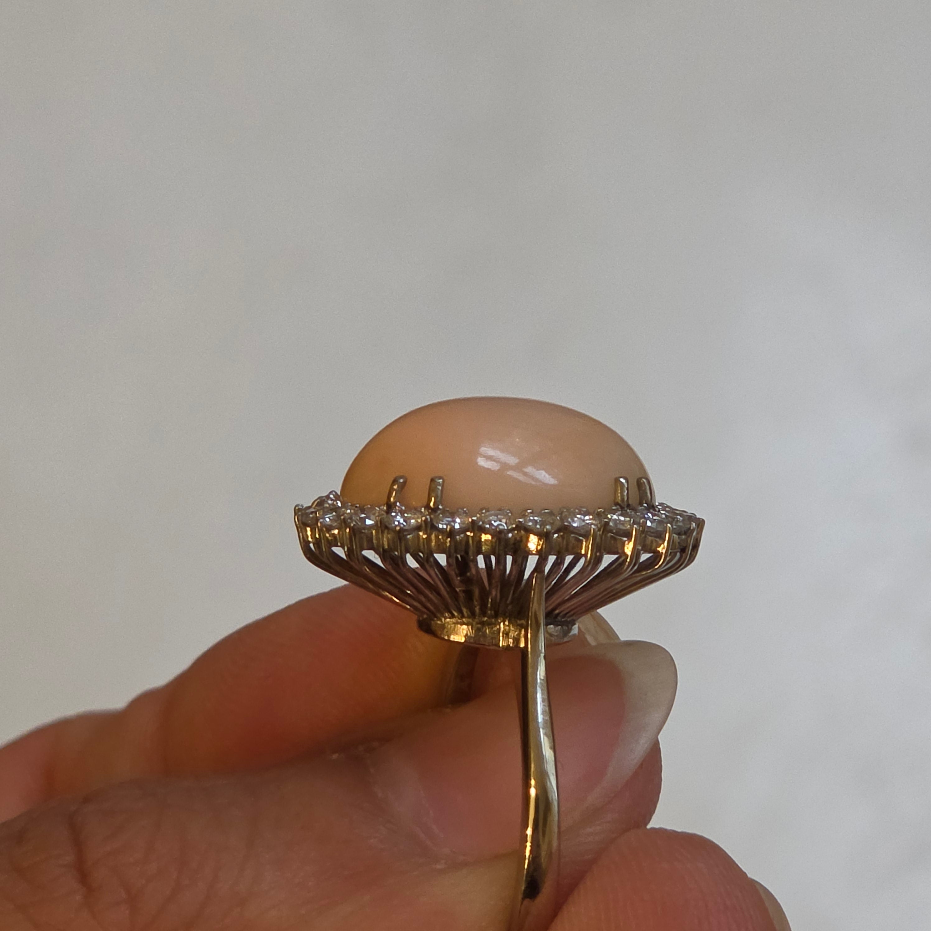 Echter 1950er Vintage Cocktailring 750er Weißgold – Zartkoralle & 24 Diamanten – Gr. 58 (7,6 Gramm)