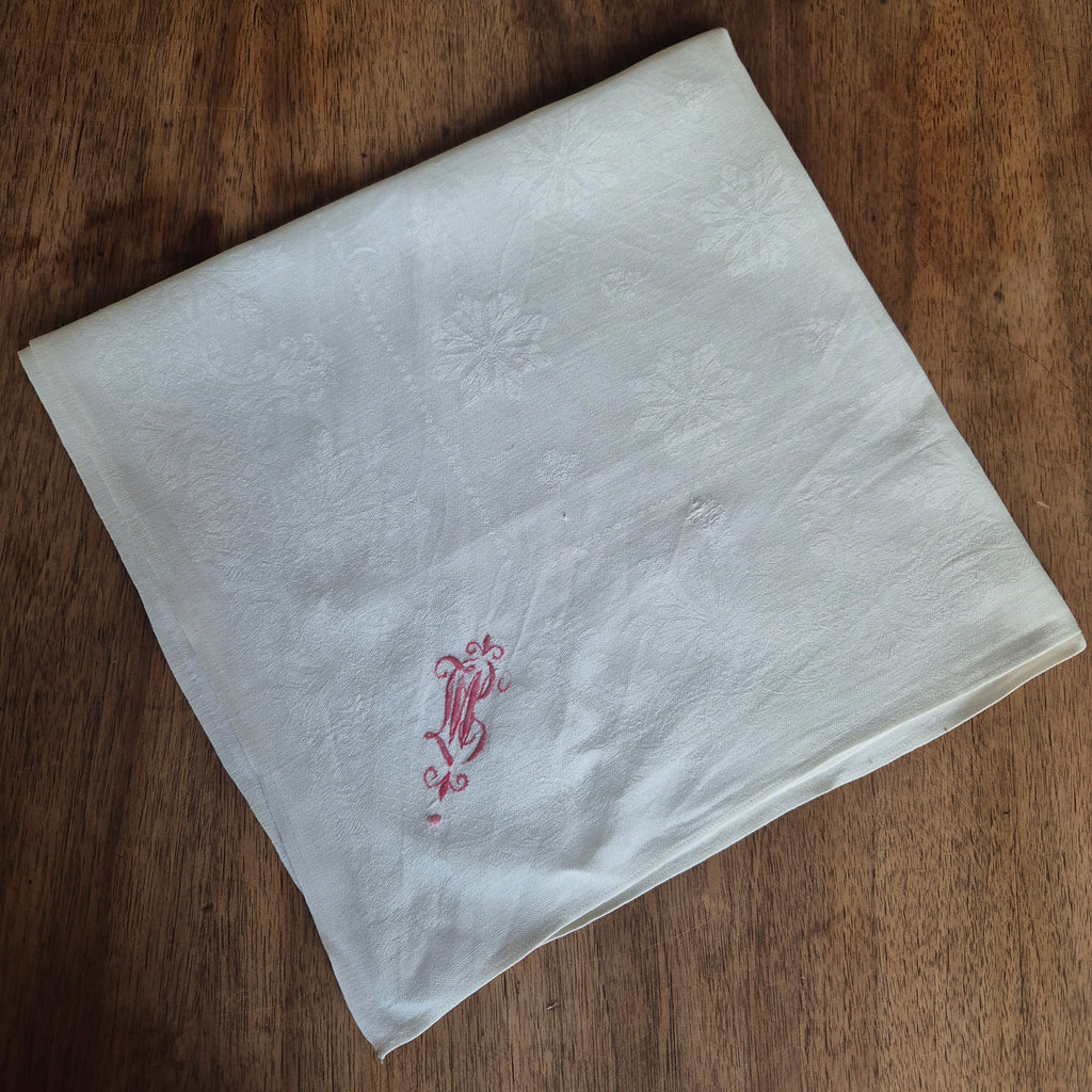 Antike Jugendstil Serviette/Mitteldecke rot bestickt weiß 59x59cm Monogramm B.N. Damast
