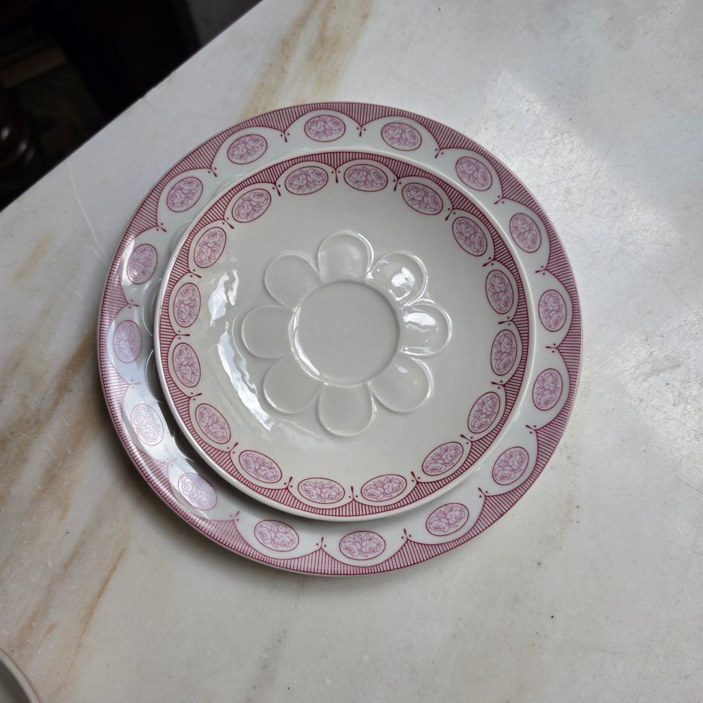 Vintage Lettin Porzellan Sammelgedeck (3-teilig) – Altrosa Rosendekor & Relief